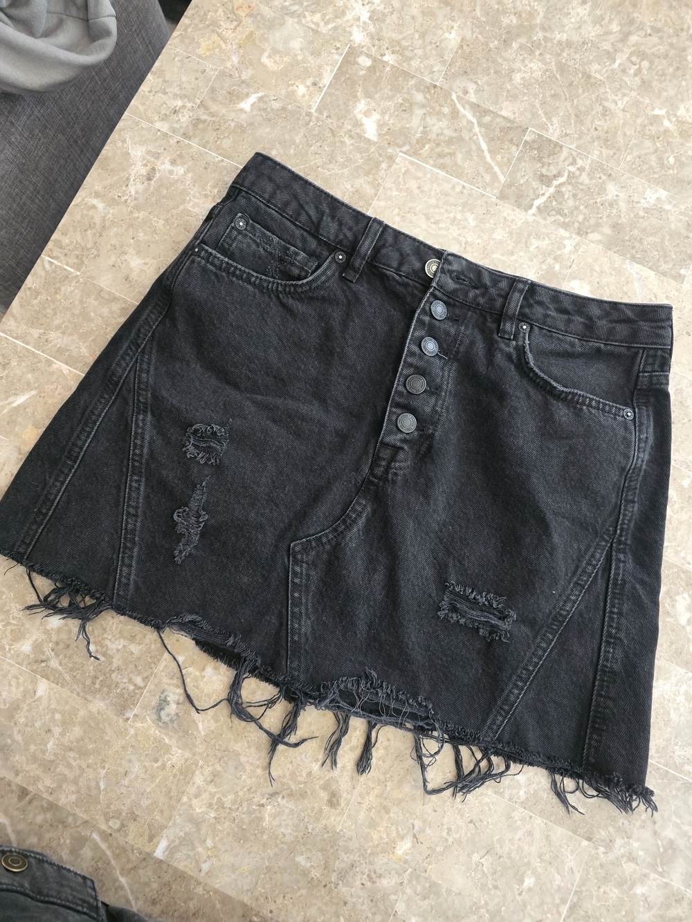 We The Free Black Distressed Button-Front Denim Mini Skirt Sz 28